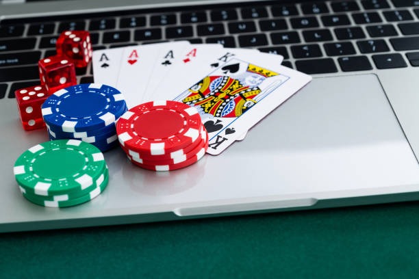 CQ9 blackjack table with live croupier CQ9 live blackjack table with croupier and multiple player seats
